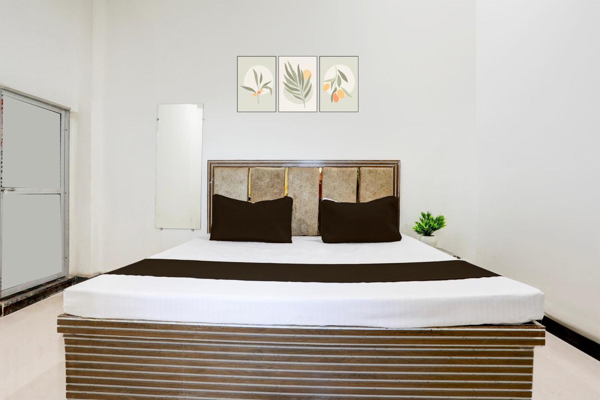 Hotel O Kanha Galaxy Brothers Group กานปูร์ ภายนอก รูปภาพ