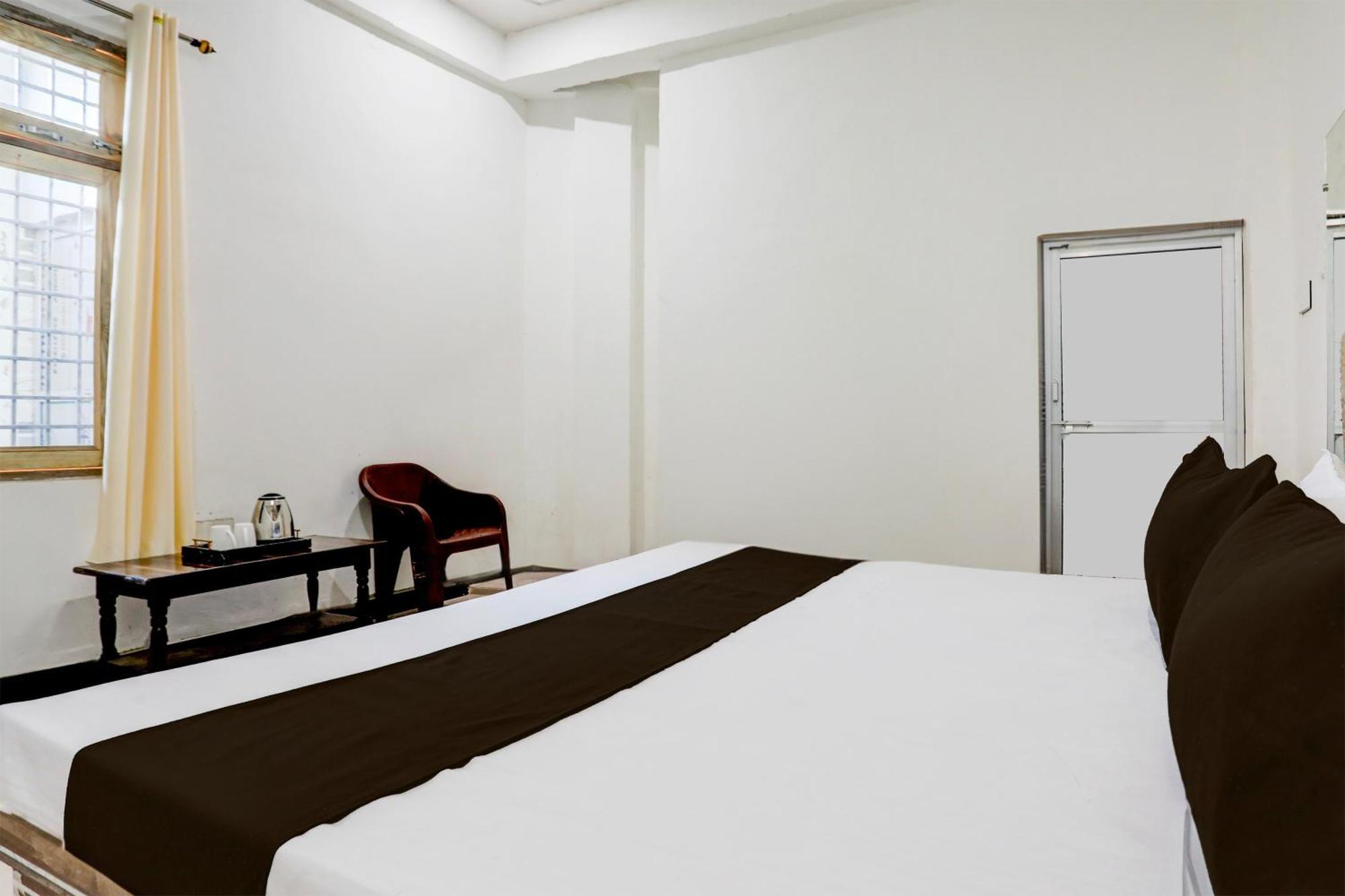 Hotel O Kanha Galaxy Brothers Group กานปูร์ ภายนอก รูปภาพ